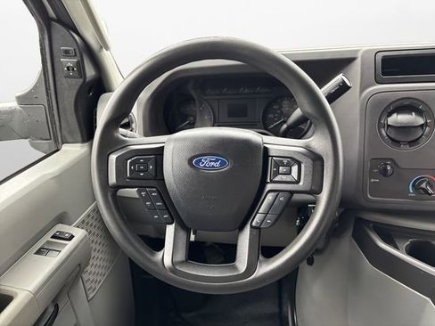 Used 2022 Ford E-350 and Econoline 350 Super Duty w/ Power Windows & Locks Group image 12
