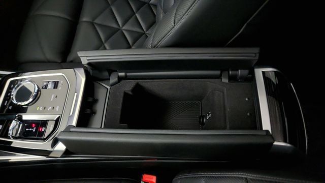 Used 2025 BMW 740i RWD image 74