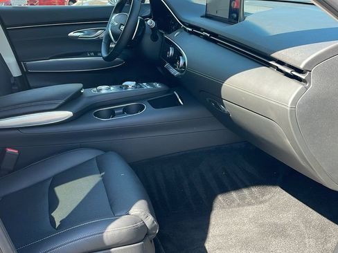 Used 2025 Genesis GV70 2.5T w/ Select Package image 34