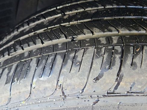 Used 2021 Toyota Highlander Limited image 42