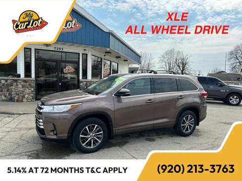 Used 2017 Toyota Highlander XLE image 1