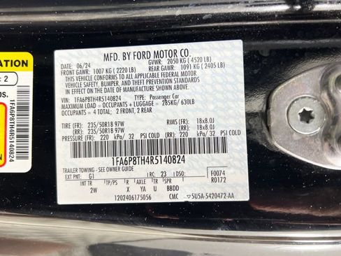 Used 2024 Ford Mustang Coupe RWD image 27