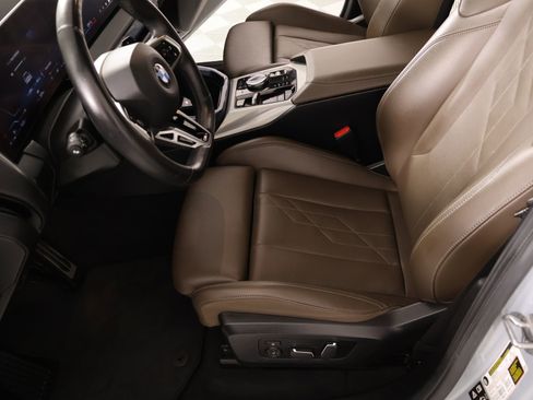 Used 2025 BMW X3 xDrive30i AWD/4WD image 11
