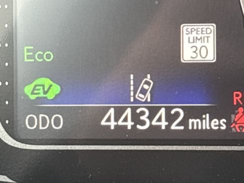 Used 2020 Lexus UX 250h w/ Premium Package AWD/4WD image 22