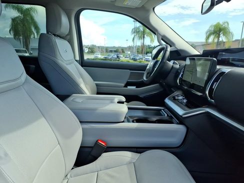 Used 2025 Ford Expedition Max Platinum AWD/4WD image 12