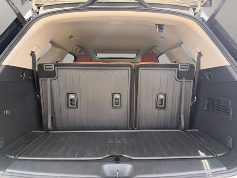 Certified 2025 Nissan Pathfinder Platinum w/ Cargo Package image 25