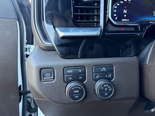 Used 2022 Chevrolet Silverado 1500 RST AWD/4WD image 16