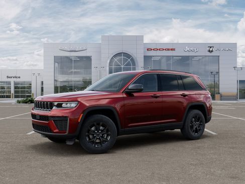 New 2026 Jeep Grand Cherokee Altitude image 2