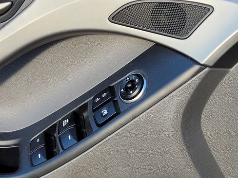 Used 2016 Hyundai Elantra SE image 22