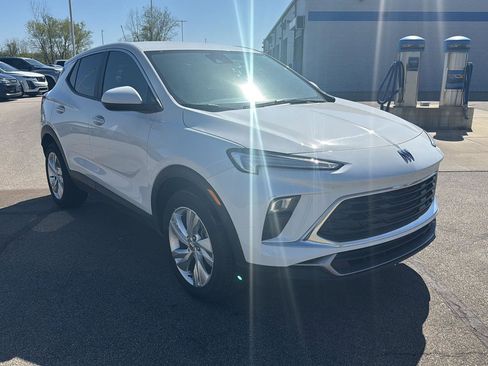 Used 2025 Buick Encore GX Preferred FWD image 7