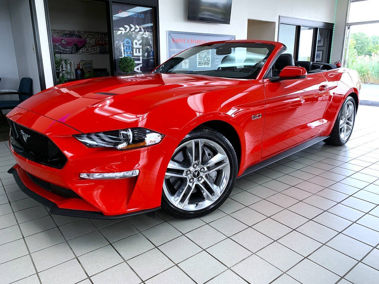 Used 2019 Ford Mustang GT RWD image 2