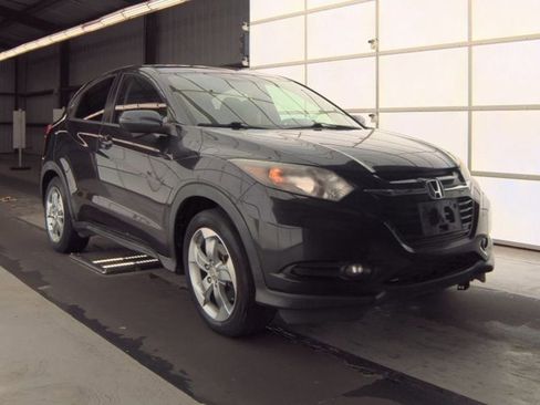 Used 2017 Honda HR-V EX image 7