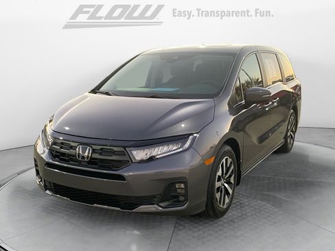 Certified 2026 Honda Odyssey EX-L image 3