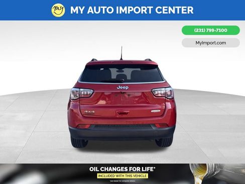 Used 2018 Jeep Compass Latitude w/ Popular Equipment Group AWD/4WD image 6