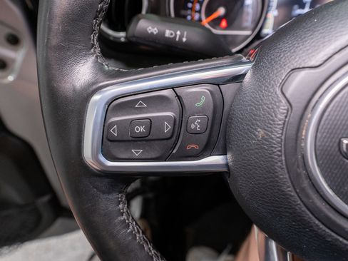 Used 2020 Jeep Wrangler Unlimited Sahara AWD/4WD image 26