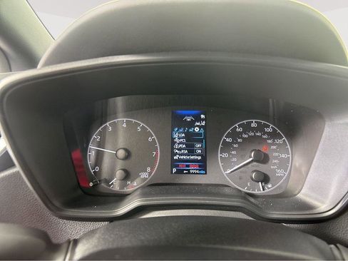 Used 2023 Toyota Corolla SE image 3