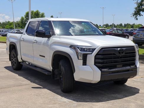 Used 2025 Toyota Tundra Limited AWD/4WD image 23