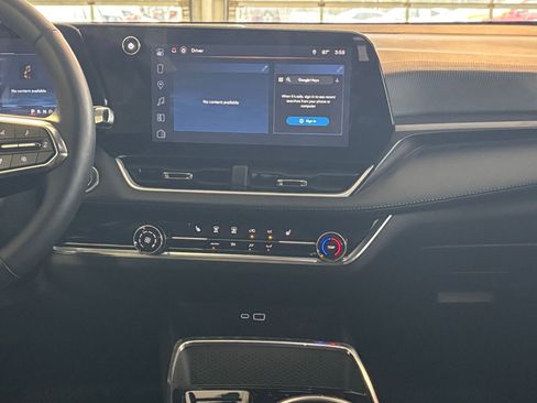 Used 2025 Chevrolet Equinox LT image 25