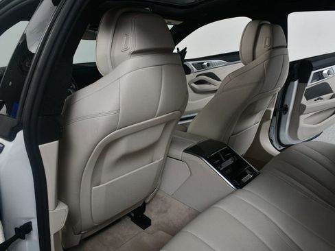 Used 2021 BMW 840i Gran Coupe w/ M Sport Package image 33