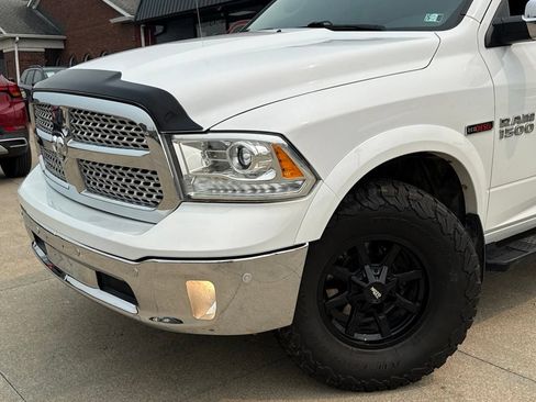 Used 2018 RAM 1500 Laramie w/ Convenience Group AWD/4WD image 23