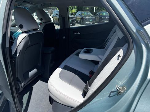 Used 2019 Chevrolet Bolt Premier w/ Infotainment Package FWD image 14