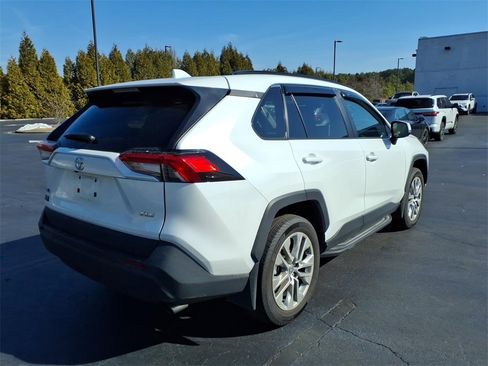 Used 2024 Toyota RAV4 XLE Premium image 3