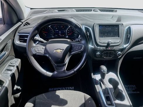 Used 2020 Chevrolet Equinox LT FWD image 23