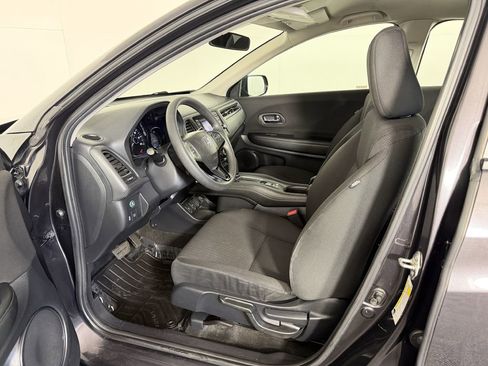 Used 2018 Honda HR-V LX image 15