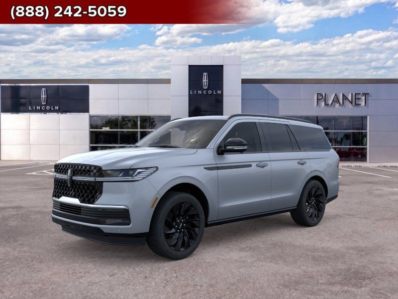 New 2025 Lincoln Navigator Reserve w/ Jet Appearance Package AWD/4WD image 1