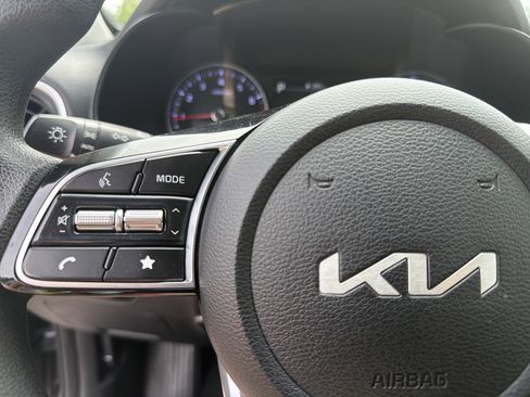 Used 2024 Kia Forte LXS FWD image 9
