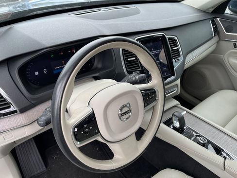 Used 2023 Volvo XC90 B6 Plus AWD/4WD image 8
