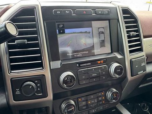 Used 2019 Ford F250 Platinum w/ Platinum Ultimate Package AWD/4WD image 9