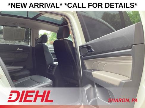 Used 2023 Volkswagen Atlas SEL AWD/4WD image 16