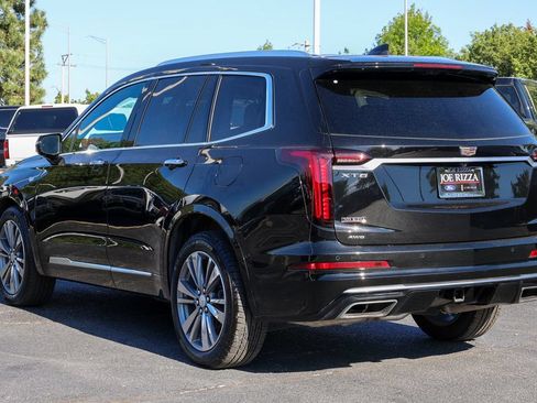 Used 2021 Cadillac XT6 Premium Luxury AWD/4WD image 14