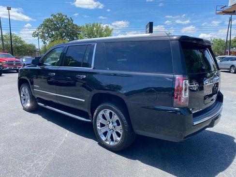 Used 2017 GMC Yukon XL Denali w/ Open Road Package RWD image 4