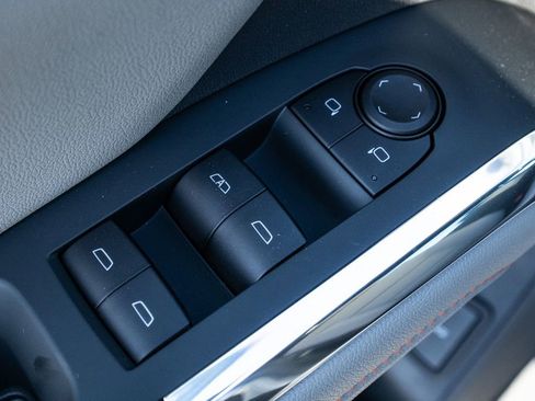 New 2026 Chevrolet Traverse LT image 19