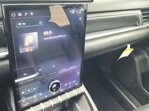 Used 2025 GMC Terrain Elevation w/ Elevation Premium Package image 43