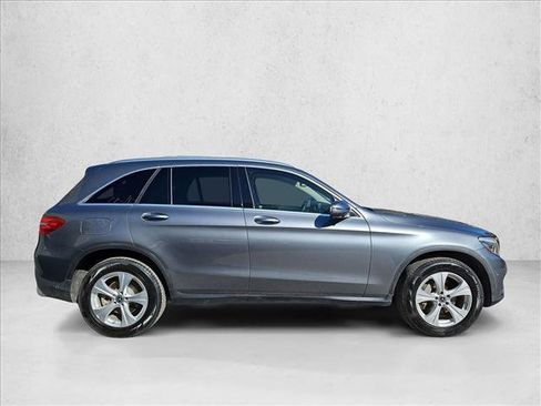 Used 2017 Mercedes-Benz GLC 300 image 4