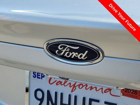 Used 2015 Ford Fusion SE FWD image 26