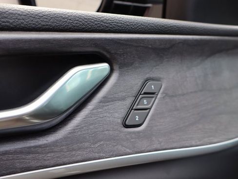 New 2025 Jeep Grand Cherokee Limited 4xe image 7