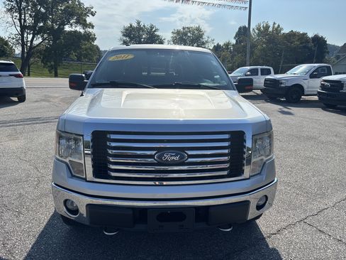 Used 2011 Ford F150 XLT w/ XLT Chrome Pkg AWD/4WD image 2
