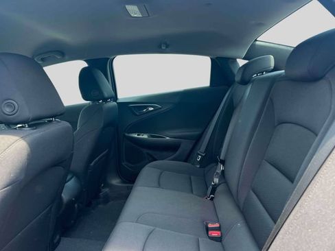 Used 2023 Chevrolet Malibu LS FWD image 11