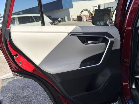New 2025 Toyota RAV4 Limited image 12
