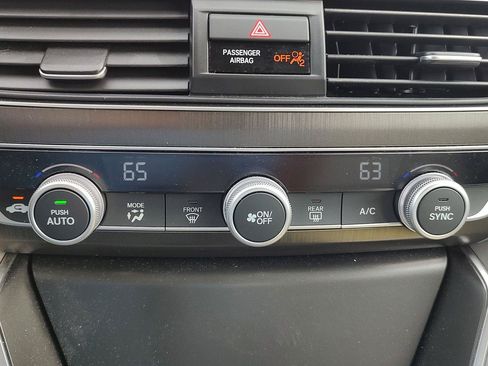 Used 2019 Honda Accord LX image 10