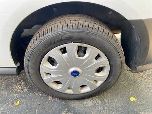 Used 2022 Ford Transit Connect XL FWD image 2