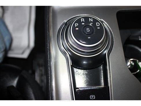 Used 2024 Ford Edge Titanium image 34