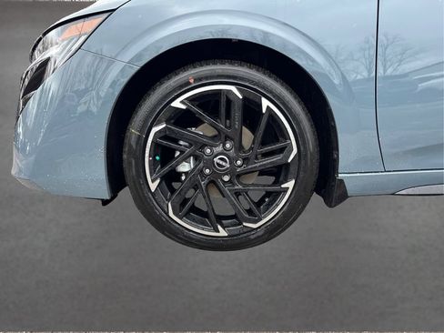 New 2026 Nissan Sentra SR w/ SR Premium Package FWD image 9