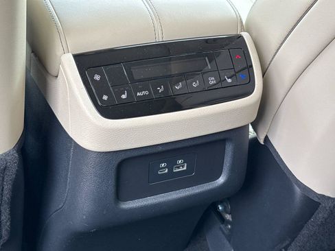 Used 2025 INFINITI QX60 Luxe w/ Lighting Package (N94) FWD image 34