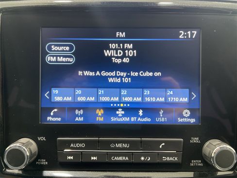 Used 2023 Nissan Frontier SV image 16