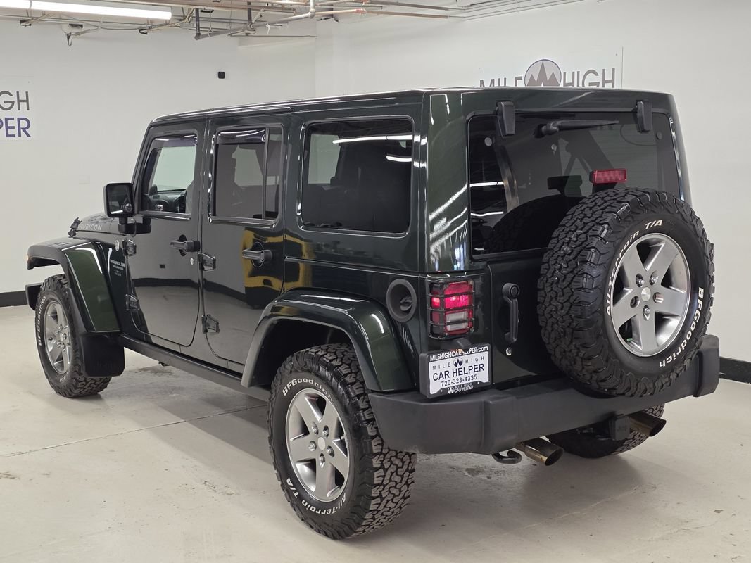 Used 2010 Jeep Wrangler Unlimited Rubicon w/ Dual Top Group AWD/4WD image 13